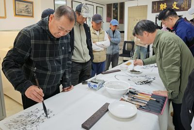 海林牡丹江市政協(xié)開展“送文化進(jìn)社區(qū)”活動(dòng)，架起文化藝術(shù)交流的民心橋
